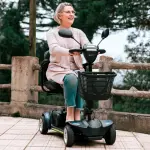 Scooter Elétrica Preta Modelo LB Ligth Até 136 Kg - Dellamed